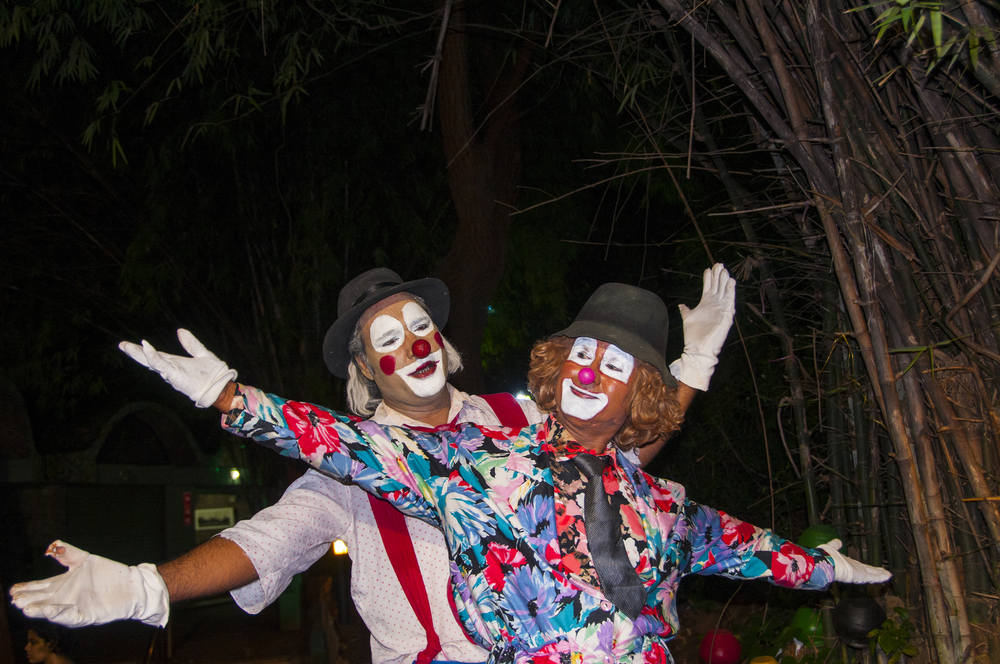 clowns performing